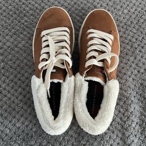 Tommy Hilfiger Women’s shoes. Size 8. Never worn